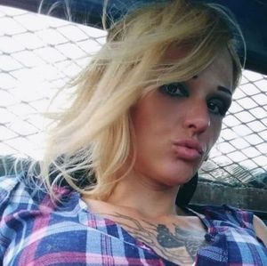 Meet your Posher, Azae